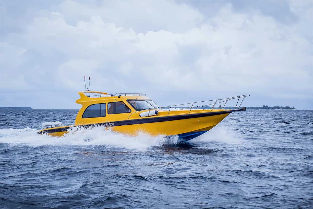 Resort speedboat crossing the water to Gili Trawangan
