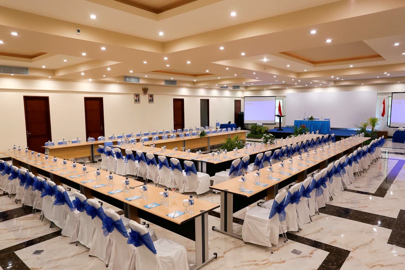 Vila Ombak meeting room set for an event